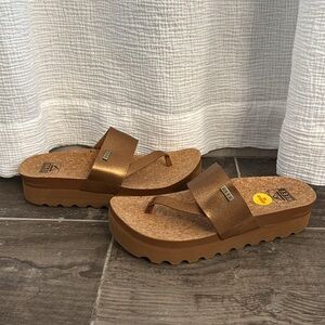 Reef Sol Hi bronze platform sandals